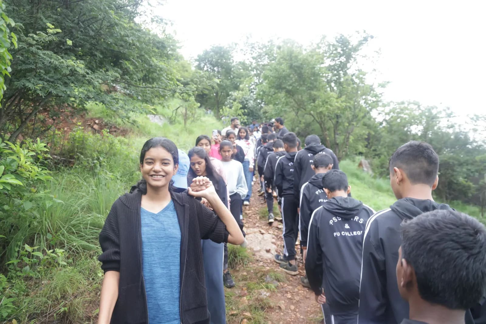 PSS EMR School students on the Bathi hill climb at TEDxDavangere 2025